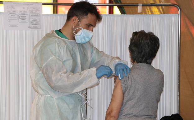 El Bierzo y Laciana acumulan otra jornada sin fallecidos por covid pero con 27 positivos