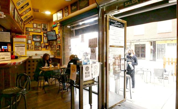 Ponferrada se suma al cierre del interior de bares y casa de juego desde este martes