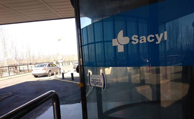 CSIF denuncia ante la Inspección de Trabajo que la Gerencia de Asistencia Sanitaria del Bierzo (GASBI) «obliga» a los TCAE del Hospital a realizar tareas de limpieza «que no les corresponden»