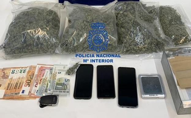 La Policía Nacional detiene a una pareja en Ponferrada con un kilo de marihuana y desmantela un punto móvil de venta