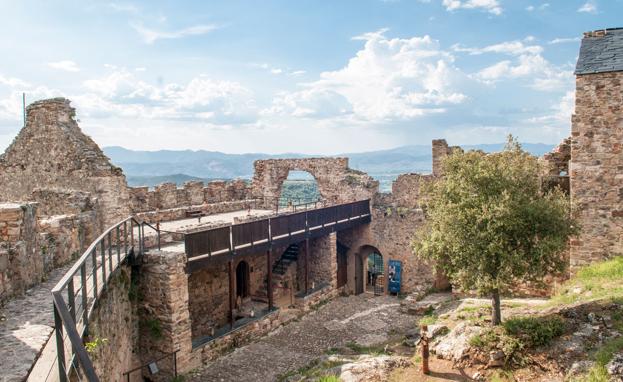 Ciudadanos solicita a la Junta la puesta en valor del Castillo de Cornatel en Priaranza del Bierzo