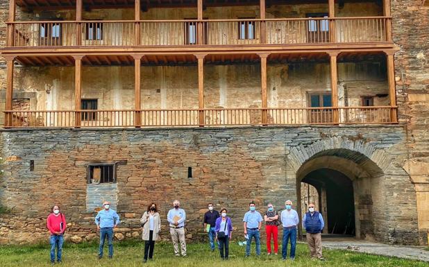 Concluye la restauración de la carpintería exterior del monasterio de San Andrés en Vega de Espinareda tras una inversión de más de 53.000 euros