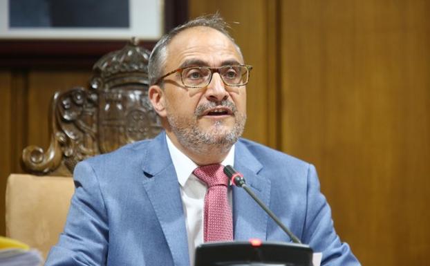 Olegario Ramón denuncia la «falta de respeto enorme» del PP a la profesionalidad de los técnicos municipales