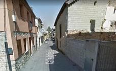 Fallece una mujer de 77 años tras ser atropellada y quedar atrapada debajo un turismo en Molinaseca