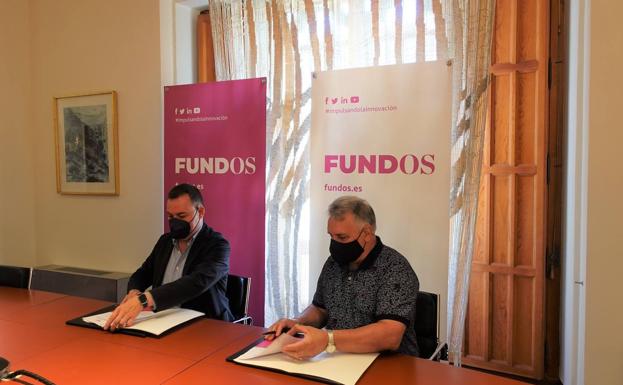 Fundos impulsa la apertura de la biblioteca rural en Villamartín de Sil