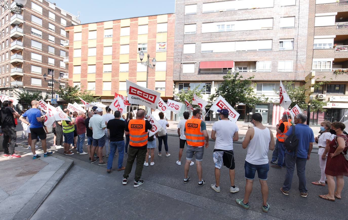 Concentración de trabajadores de la factoría LM