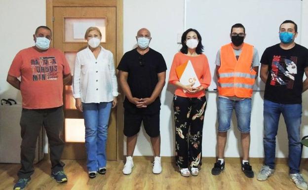 Cs solicita a las administraciones que busquen una solución inmediata para frenar los despidos en LM