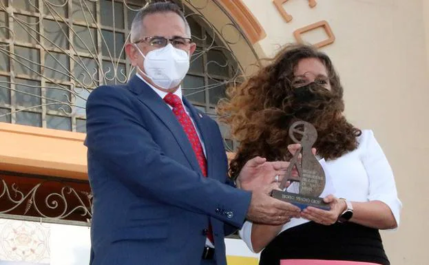 El Botillo de Bembibre recibe el premio Pencho Cros a la gastronomía del Festival Cante de las Minas de La Unión
