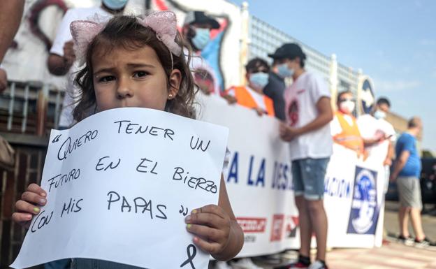 El alcalde valora la «enorme importancia» del acuerdo de LM que garantiza la continuidad de la fábrica en El Bierzo