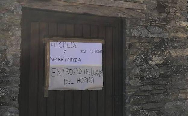 Reclaman al Ayuntamiento de Barjas la devolución de las llaves del horno comunal convertido en trastero para recuperar su uso