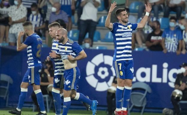 La Deportiva, líder de Segunda por primera vez en su historia