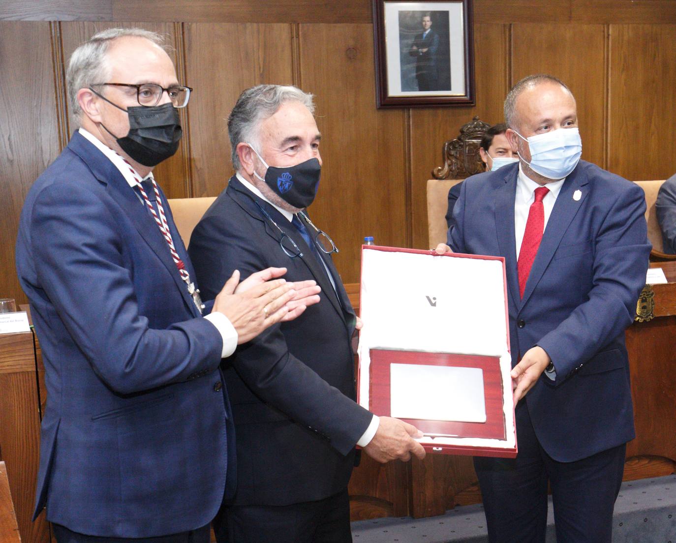 Ofrenda de la Deportiva a la patrona del Bierzo