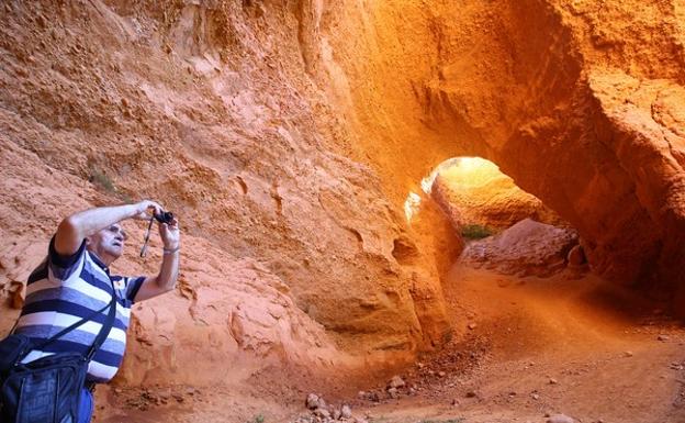 La Uned de Ponferrada celebra unas jornadas de campo sobre la minería de oro romana en El Bierzo y La Cabrera