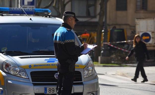 La Policía Local de Ponferrada saca el rádar móvil a la calle y activa los controles de velocidad en la zona 30
