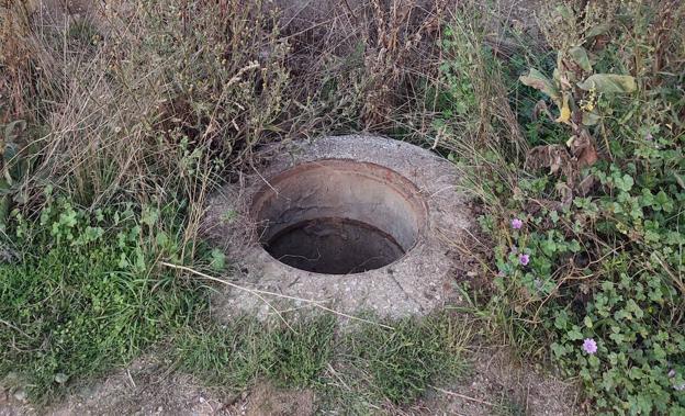 Denuncian los numerosos robos de tapas de alcantarillas en el último mes en la localidad de Campo