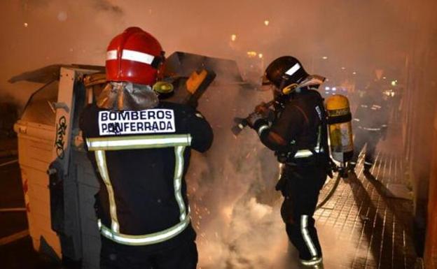 Los Bomberos de Ponferrada entrenarán con fuego real en las instalaciones cedidas por Adif en la Placa ferroviaria