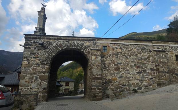 Patrimonio destina 51.000 euros a la pavimentación próxima a la ermita en el conjunto de Colinas del Campo de Martín Moro Toledano
