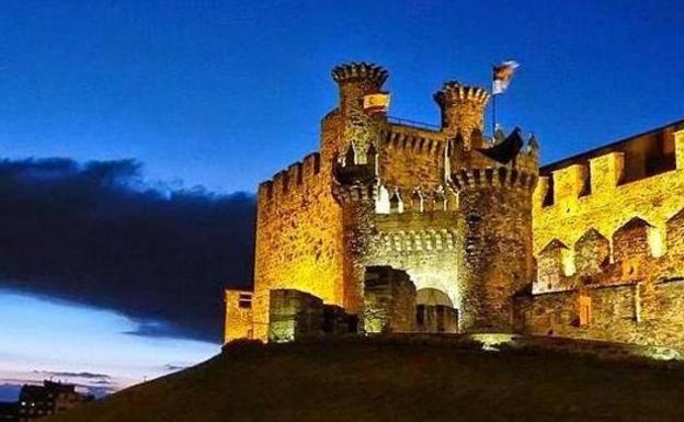 El Castillo de los Templarios de Ponferrada acoge este sábado el concierto de acordeón y percusión de Iñaki Diéguez e Iker Tellería