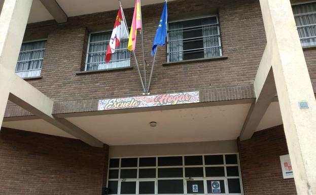 El pleno aprueba la cesión de uso a la ULE del edificio de la Escuela Hogar para convertirla en Colegio Mayor Universitario