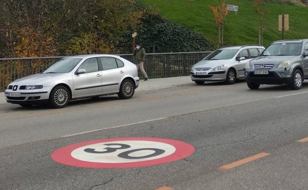 Ponferrada tramita tan solo una docena de multas en la zona 30 en el primer mes de la entrada en vigor de las sanciones