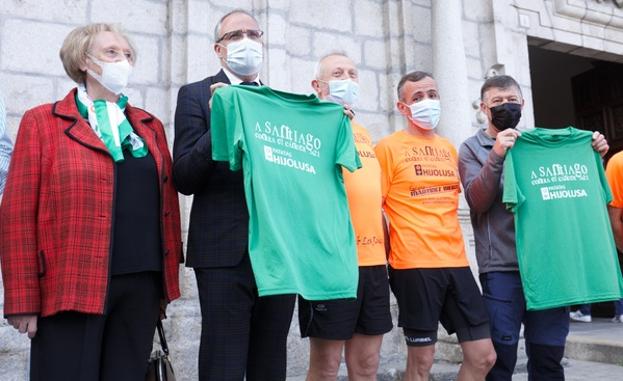 Ponferrada da la salida simbólica a la XI edición de la carrera solidaria 'A Santiago contra el cáncer'