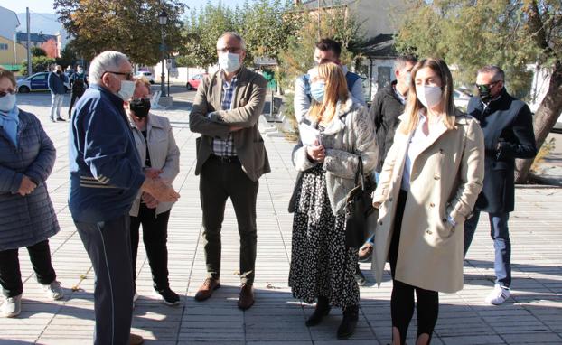 El alcalde de Ponferrada anuncia más de 100.000 euros de inversiones en el barrio ponferradino de La Placa