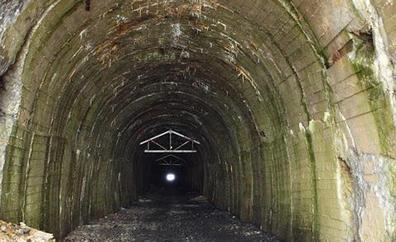Espacio Tormaleo presenta en Peranzanes su proyecto para recuperar como teleférico la antigua línea de baldes del túnel de Cienfuegos
