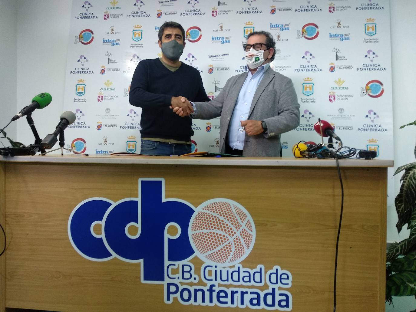Caja Rural renueva como patrocinador del Club de Baloncesto Ciudad de Ponferrada