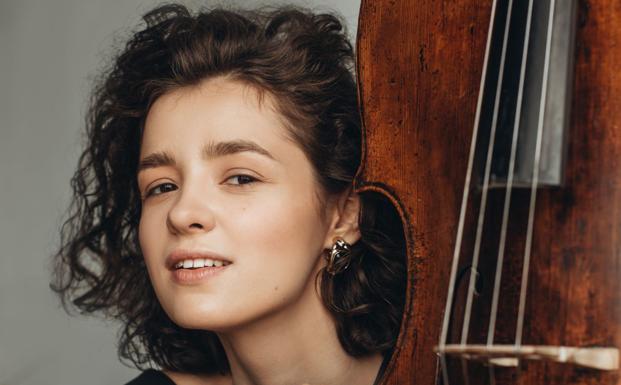 Concierto de la cellista rusa Anastasia Kobekina en la tercera edición del ciclo Solistas Internacionales de la Orquesta Sinfónica de Ponferrada