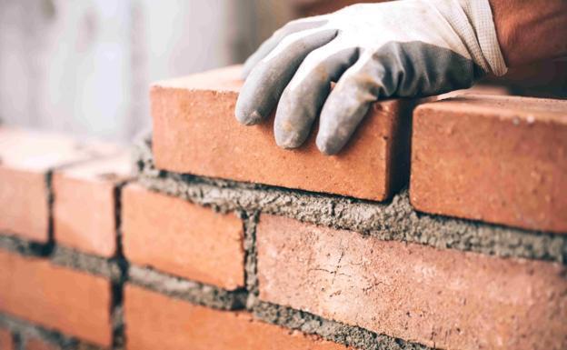 El PP pide la puesta a disposición de suelo urbano para construir viviendas sociales en Cubillos del Sil