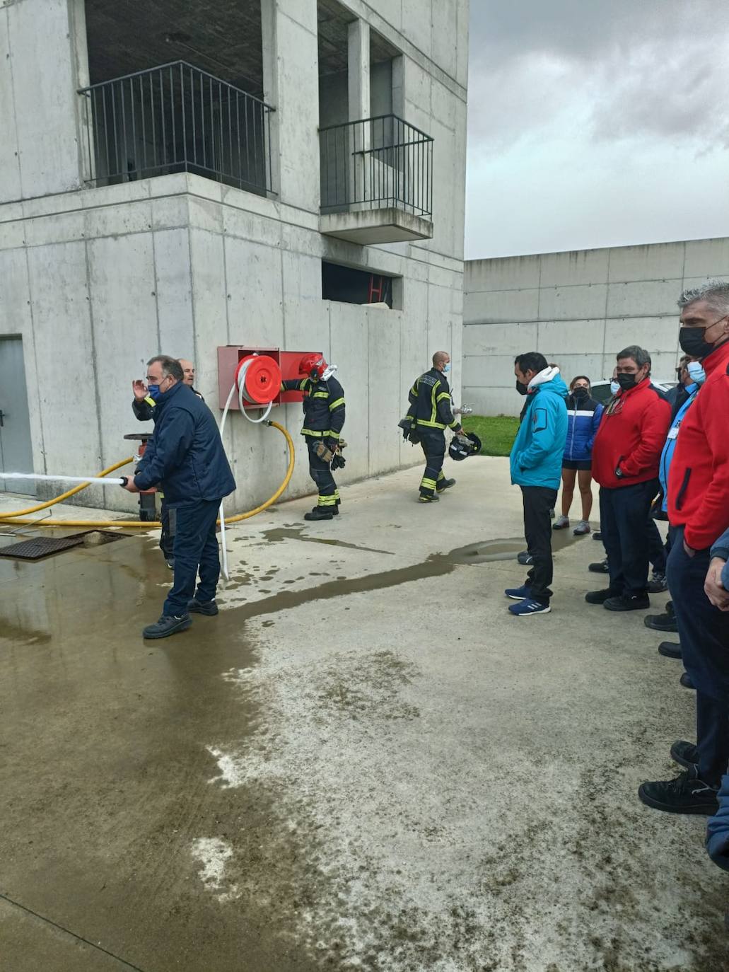 Los bomberos de Ponferrada forman a empresas