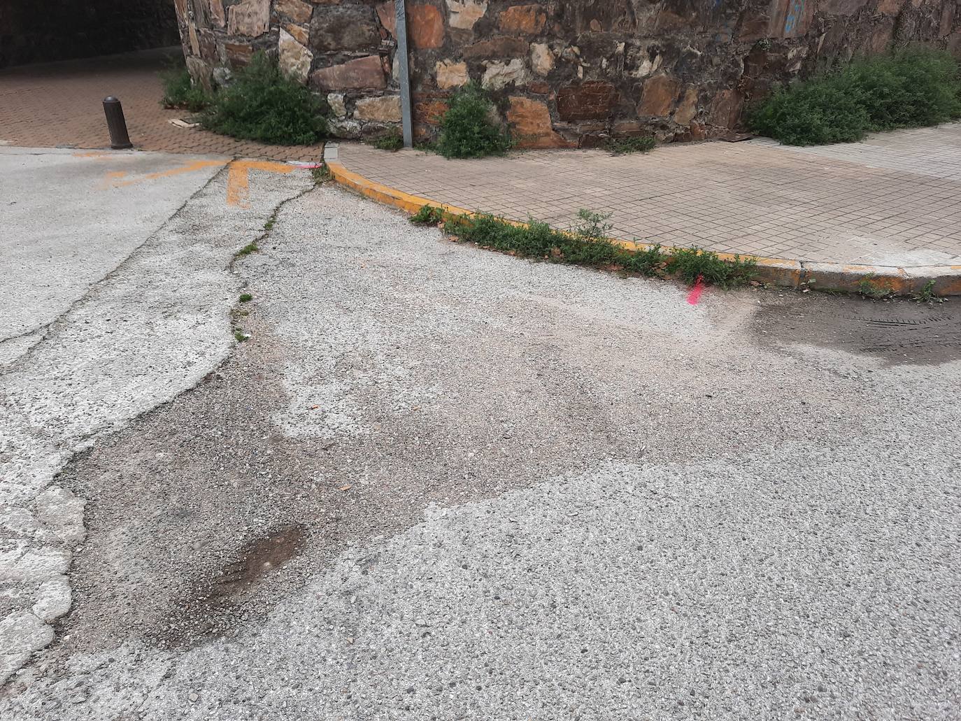 Obras en el paso bajo las vías en el barrio de la Estación