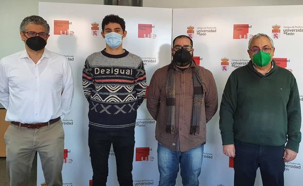 La Fundación Cupa Group entrega sus becas a tres alumnos del curso de Internet de las Cosas del Campus de Ponferrada