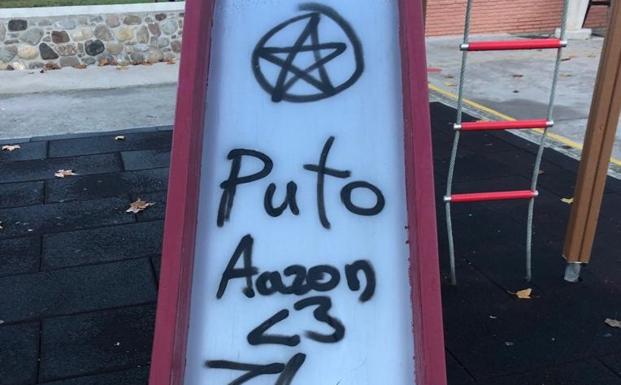 Ponferrada sigue adelante con la campaña de limpieza de graffitis en los colegios Navaliegos y Las Alamedas