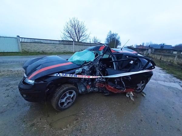 Dos jóvenes heridos graves en un accidente en Fuentesnuevas