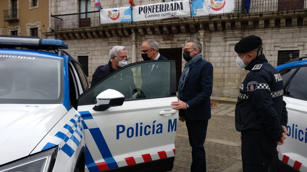 La Policía Municipal de Ponferrada refuerza su flota con tres nuevos vehículos patrulla
