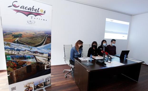 Cacabelos presenta su nueva web de turismo para promocionar su oferta de forma «más dinámica y moderna»