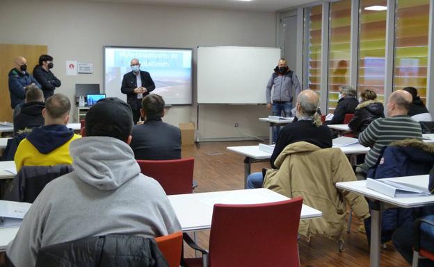 Ciuden, Endesa y Fundación Santa Bárbara ponen en marcha un curso de mantenimiento de instalaciones fotovoltaicas