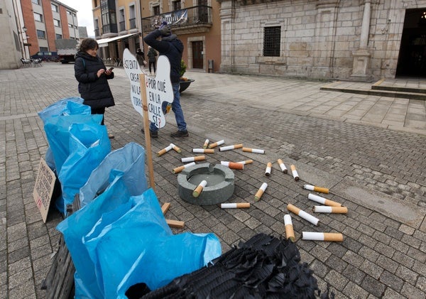 Basura y colillas recogidas por proyecto Orbanajo en en Ponferrada