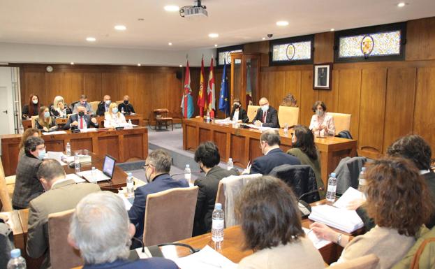 El pleno de Ponferrada da luz verde al plan municipal contra el fraude, la corrupción y el conflicto de intereses