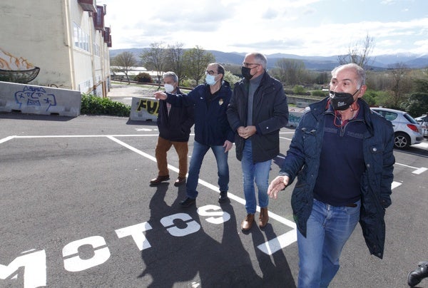 El alcalde de Ponferrada visita el barrio de La Borreca