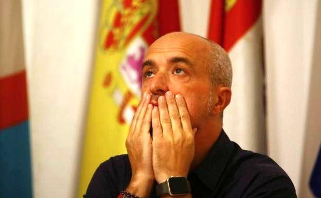 Un juzgado de Ponferrada aprecia indicios de un presunto delito de revelación de secretos contra el alcalde de Puente de Domingo Flórez