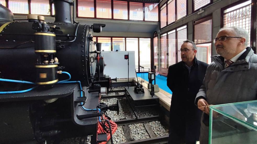 El gerente de la Fundación de los Ferrocarriles Españoles visita el Museo del Ferrocarril de Ponferrada