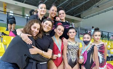 Ponferrada 'empuja' a las gimnastas del Club Bayo-Sil que compiten en el Campeonato de España de Ritmica