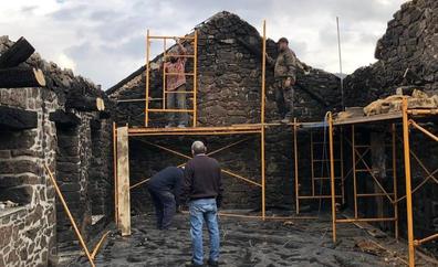 Una vecina de Berlanga del Bierzo lanza un campaña de crowdfunding para ayudar a una familia que perdió su casa en un incendio