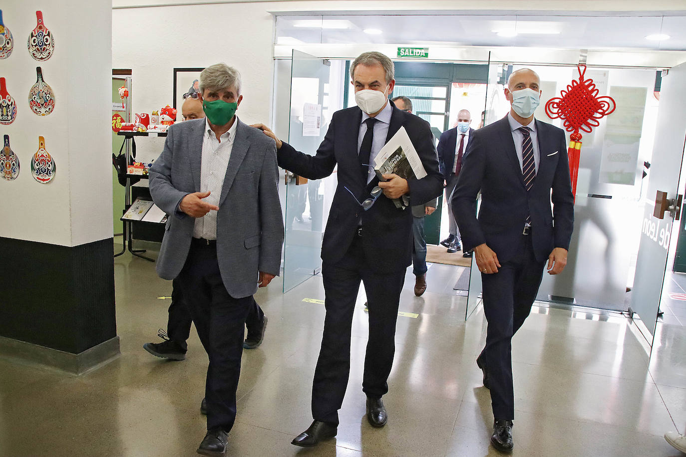 Traducción al chino de «El Señor de Bembibre»