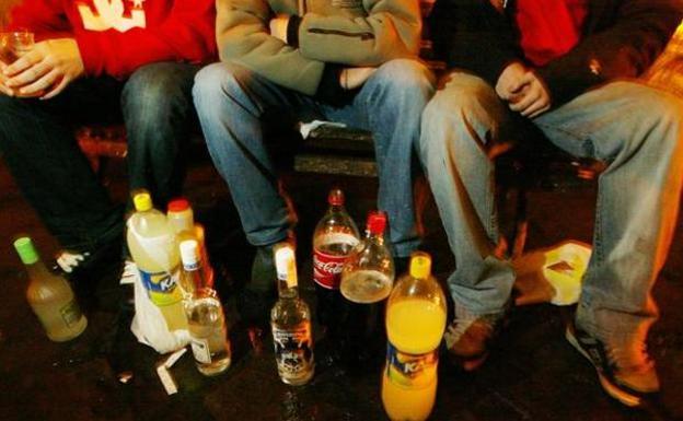 La Policía de Ponferrada impone 21 denuncias por practicar el 'botellón' durante el fin de semana