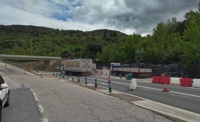 Abre al tráfico la carretera N-120 en La Barosa tras la conclusión de las obras del nuevo puente