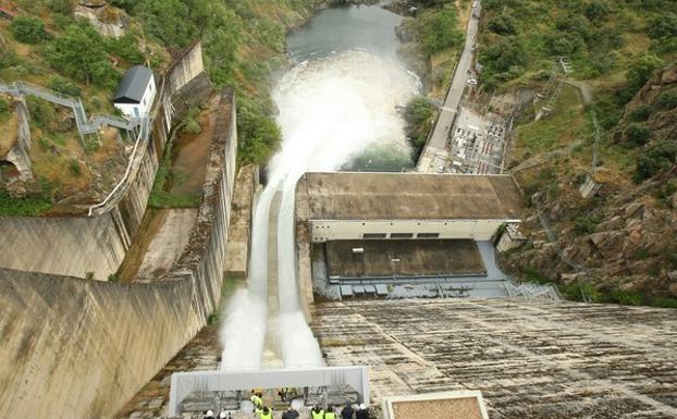 Endesa invertirá cinco millones en obras de mejora de la central hidráulica de Bárcena