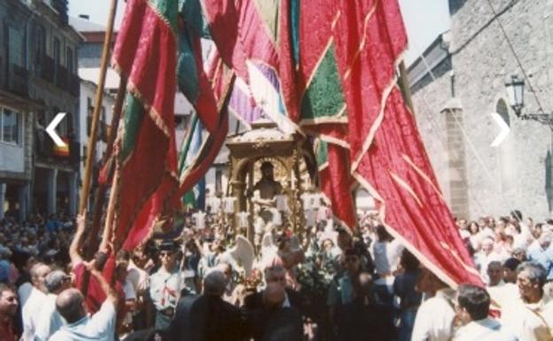 Bembibre celebra la Salida del Santo tras siete años de espera